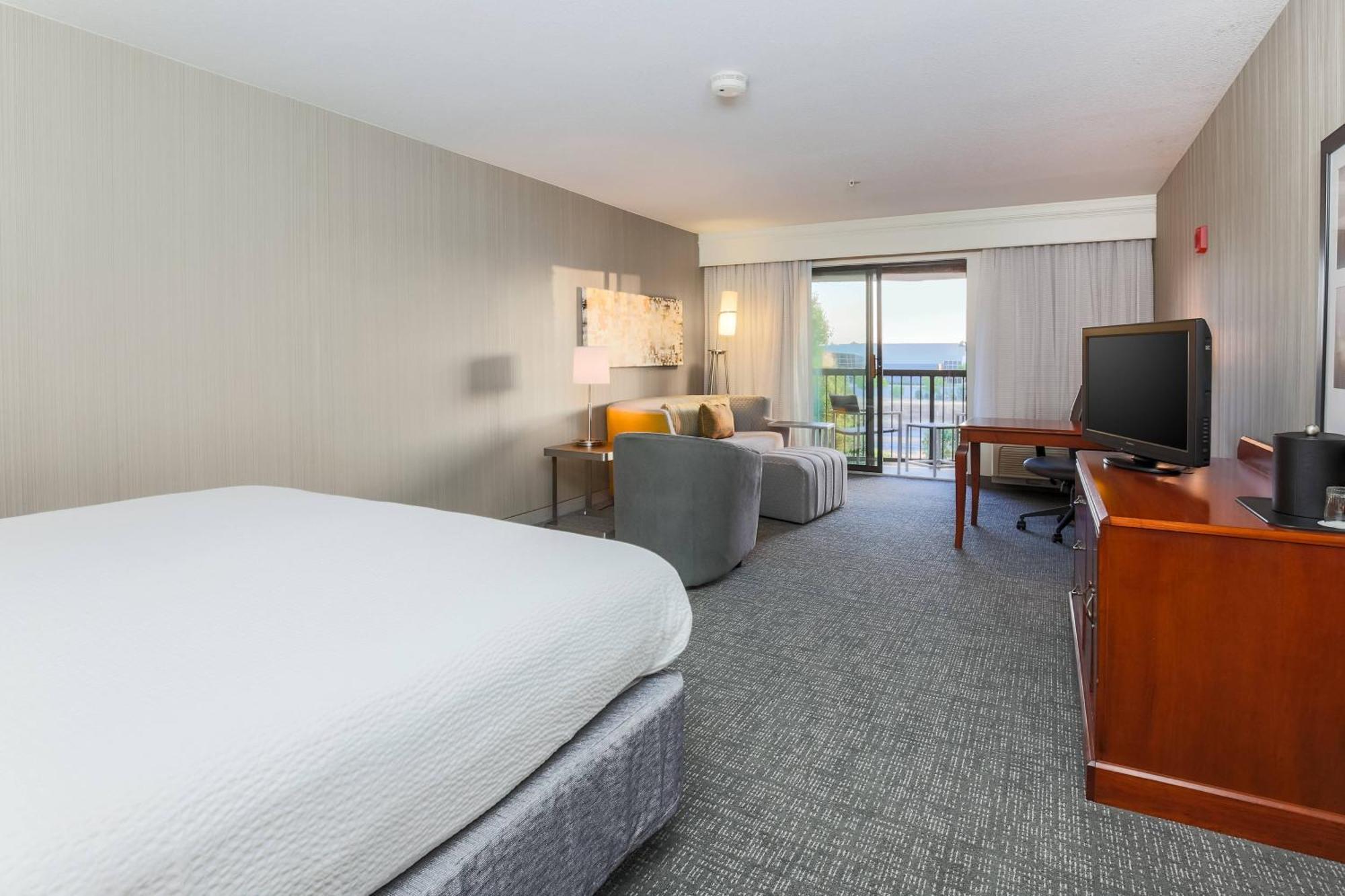 Courtyard By Marriott Roseville Galleria Mall/Creekside Ridge Drive Exterior foto